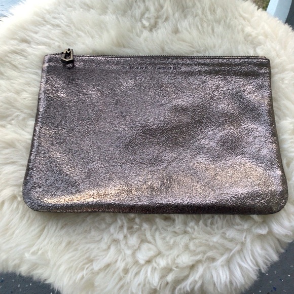 Marc Jacobs Other - Marc Jacobs 100% Metallic Leather Top Zip Signature Clutch